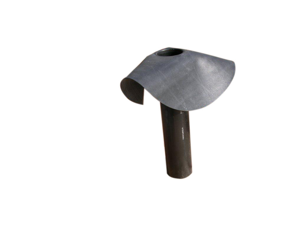 Dakdoorvoer met onderuitloop t.b.v. blokhutten met plat dak.